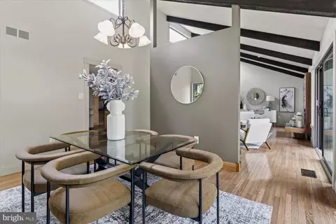 Dining - 2105 Lirio Ct, Reston, VA 20191 photo 2 of 3
