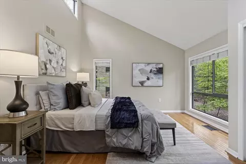 Bedroom - 2105 Lirio Ct, Reston, VA 20191 photo 2 of 10