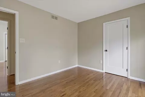 Bedroom - 2105 Lirio Ct, Reston, VA 20191 photo 7 of 10