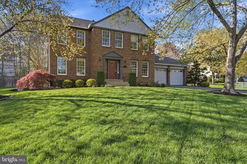 5612 Kemp Ln, Burke, VA 22015