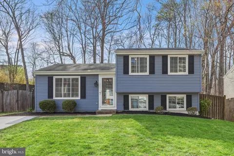 8441 Great Lake Ln, Springfield, VA 22153