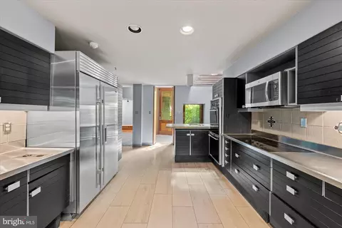 Kitchen - 7575 Potomac Falls Rd, Mclean, VA 22102 photo 9 of 9