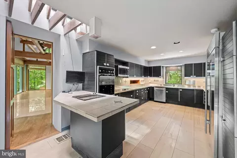 Kitchen - 7575 Potomac Falls Rd, Mclean, VA 22102 photo 5 of 9