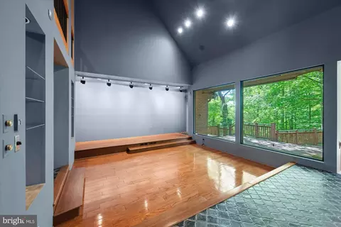 Living - 7575 Potomac Falls Rd, Mclean, VA 22102 photo 1 of 20