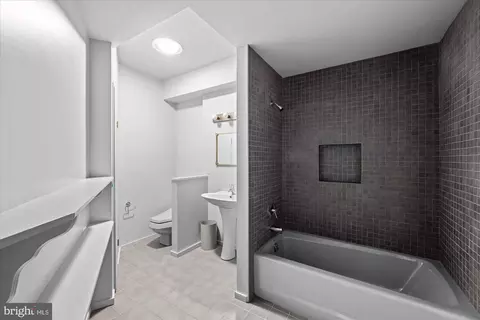 Bath - 7575 Potomac Falls Rd, Mclean, VA 22102 photo 10 of 10