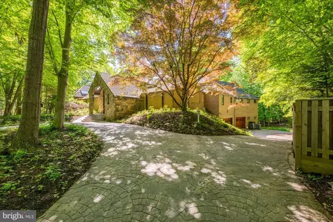 Other - 7575 Potomac Falls Rd, Mclean, VA 22102 photo 2 of 32
