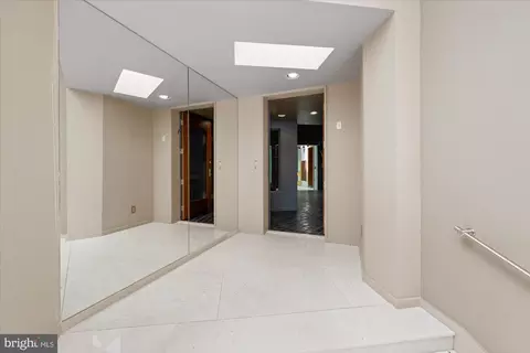 Entry Way - 7575 Potomac Falls Rd, Mclean, VA 22102 photo 6 of 23