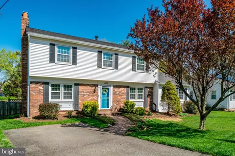 5623 Cornish Way, Alexandria, VA 22315
