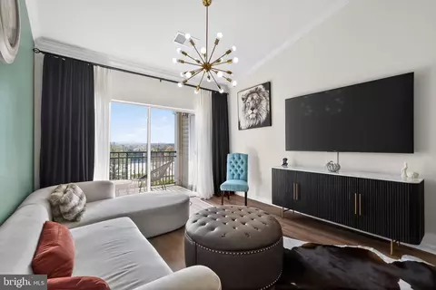 12925 Centre Park Cir #411, Herndon, VA 20171