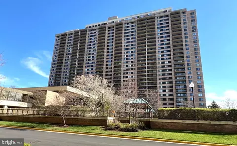 5501 Seminary Rd #106S, Falls Church, VA 22041