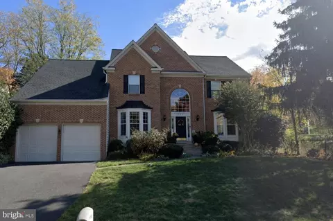 1302 Monroe St, Herndon, VA 20170