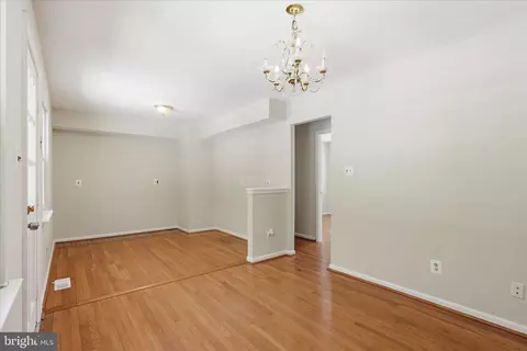 Living - 7233 Beverly Park Dr, Springfield, VA 22150 photo 2 of 2