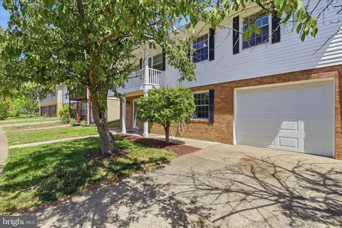 Exterior - 7233 Beverly Park Dr, Springfield, VA 22150 photo 3 of 13