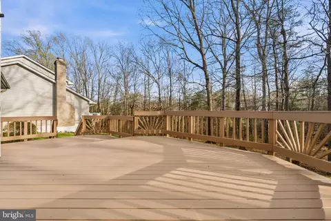 Exterior - 7118 Counter Pl, Burke, VA 22015 photo 8 of 13