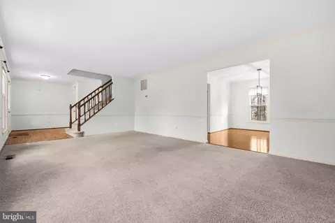 Living - 7118 Counter Pl, Burke, VA 22015 photo 2 of 6