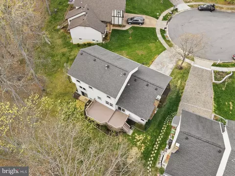 View/Area - 7118 Counter Pl, Burke, VA 22015 photo 1 of 2
