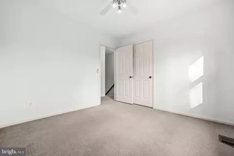 Bedroom - 7118 Counter Pl, Burke, VA 22015 photo 4 of 5