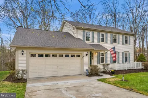 Exterior - 7118 Counter Pl, Burke, VA 22015 photo 4 of 13