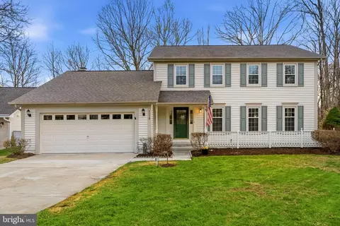 Exterior - 7118 Counter Pl, Burke, VA 22015 photo 5 of 13