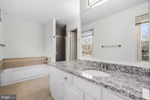 Bath - 7118 Counter Pl, Burke, VA 22015 photo 3 of 6