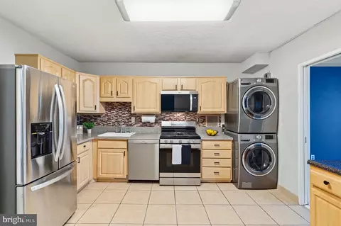 3705 S George Mason Dr #914S, Falls Church, VA 22041