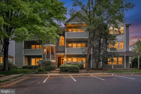 7714 Lafayette Forest Dr #24, Annandale, VA 22003
