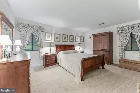 Bedroom - 11819 Blue Spruce Rd, Reston, VA 20191 photo 4 of 9