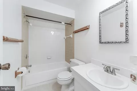 Bath - 11819 Blue Spruce Rd, Reston, VA 20191 photo 2 of 4