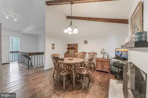 Dining - 11819 Blue Spruce Rd, Reston, VA 20191 photo 5 of 5