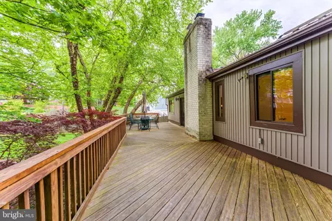 Exterior - 11819 Blue Spruce Rd, Reston, VA 20191 photo 5 of 7