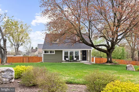 6801 Duke Dr, Alexandria, VA 22307