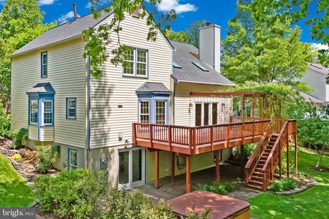 Exterior - 9723 Stipp St, Burke, VA 22015 photo 10 of 20