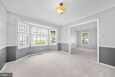 Living - 9723 Stipp St, Burke, VA 22015 photo 7 of 14