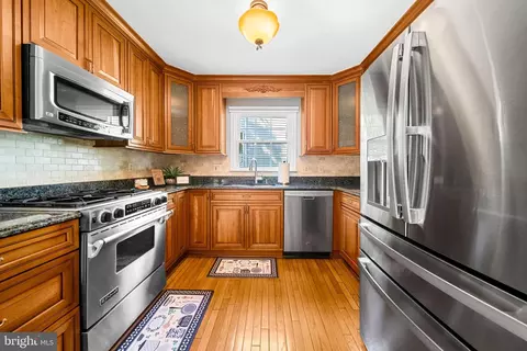 Kitchen - 9723 Stipp St, Burke, VA 22015 photo 5 of 6