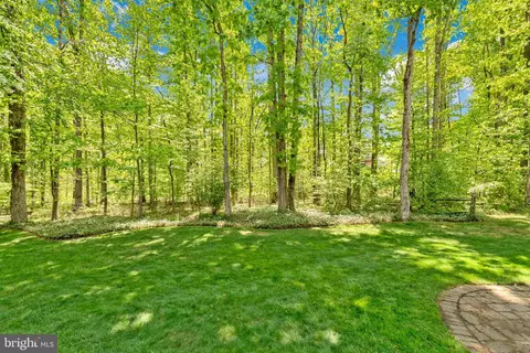 Exterior - 9723 Stipp St, Burke, VA 22015 photo 16 of 20