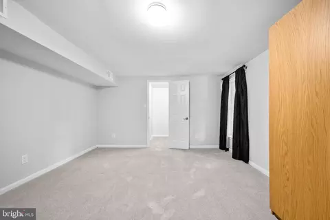 Bedroom - 9723 Stipp St, Burke, VA 22015 photo 10 of 11