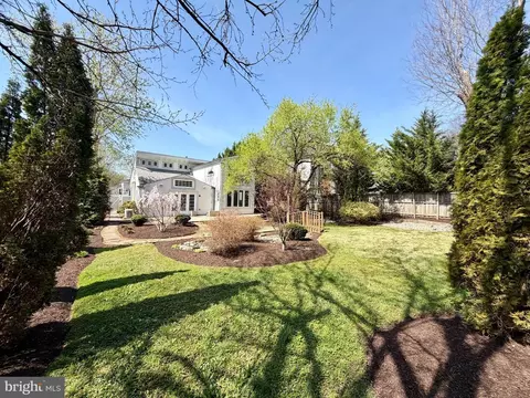 1921 Ware Rd, Falls Church, VA 22043