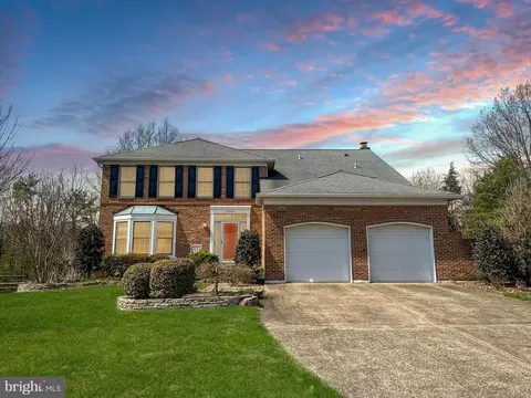 2324 Club Pond Ln, Reston, VA 20191