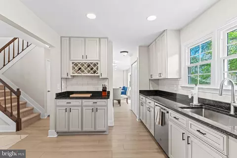 Other - 908 Ashburn St, Herndon, VA 20170 photo 1 of 9