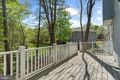 Exterior - 908 Ashburn St, Herndon, VA 20170 photo 2 of 4