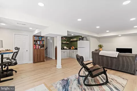 Other - 908 Ashburn St, Herndon, VA 20170 photo 5 of 9
