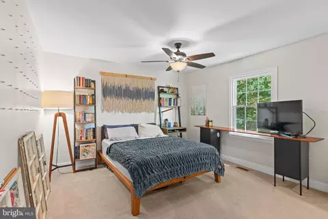 Bedroom - 908 Ashburn St, Herndon, VA 20170 photo 1 of 9