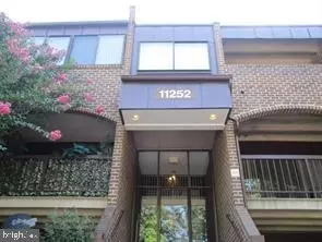 11252 Chestnut Grove Sq #26, Reston, VA 20190