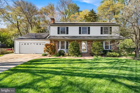 4224 Holborn Ave, Annandale, VA 22003
