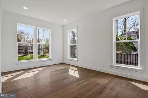 Living - 8205 Dabney Ave, Springfield, VA 22152 photo 6 of 9