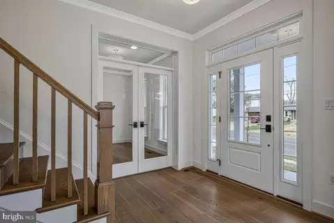 Entry Way - 8205 Dabney Ave, Springfield, VA 22152 photo 2 of 15