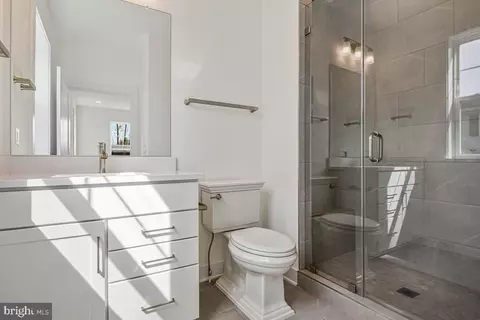 Bath - 8205 Dabney Ave, Springfield, VA 22152 photo 1 of 7