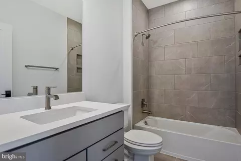 Bath - 8205 Dabney Ave, Springfield, VA 22152 photo 4 of 7