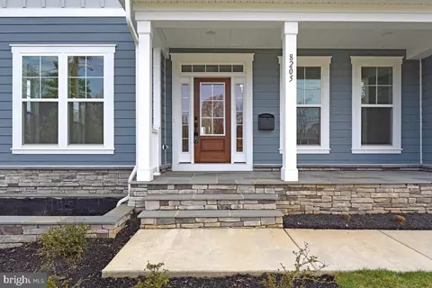 Exterior - 8205 Dabney Ave, Springfield, VA 22152 photo 4 of 7