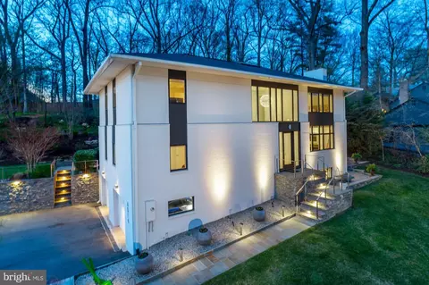 6016 Chesterbrook Rd, Mclean, VA 22101